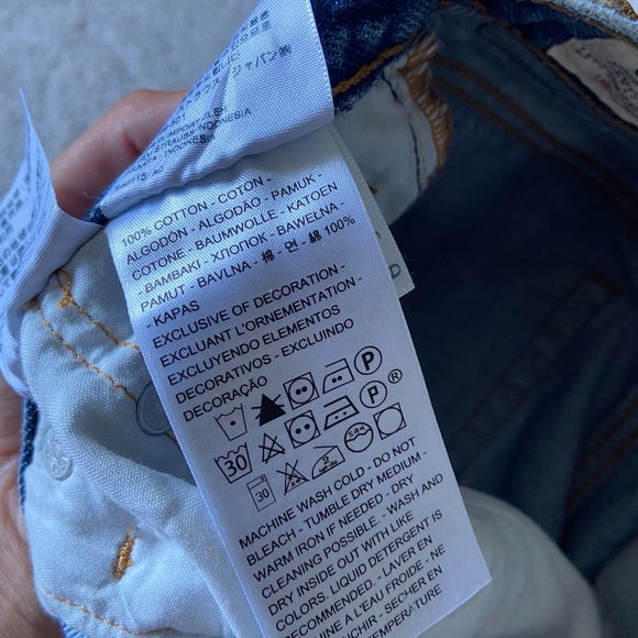 Levi's // Slightly Distressed 501 Jeans // Size 25 - Picture 9 of 12